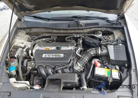 2009 Honda Accord 2.4 Ex-L from USA, damaged, VIN JHMCP26839C010971